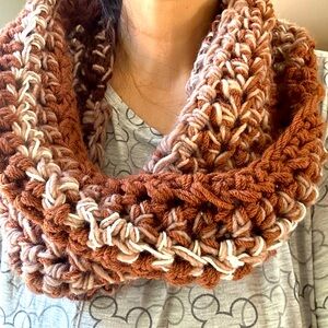 Handmade crochet infinity scarf!🧣